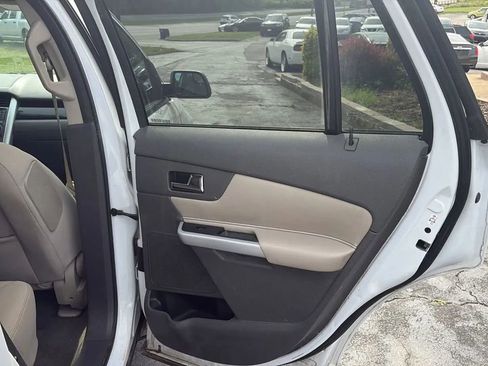 Used 2014 Ford Edge SE w/ Equipment Group 101A FWD image 16
