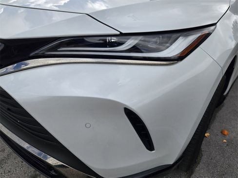 Used 2024 Toyota Venza Nightshade image 10