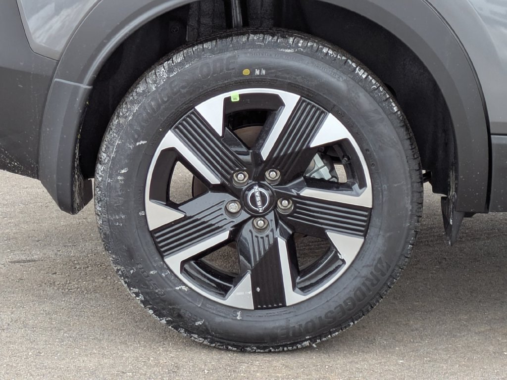 Used 2026 Nissan Kicks SV w/ SV Premium Package AWD/4WD image 10