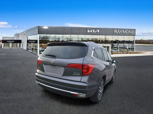 Used 2017 Honda Pilot Elite image 3
