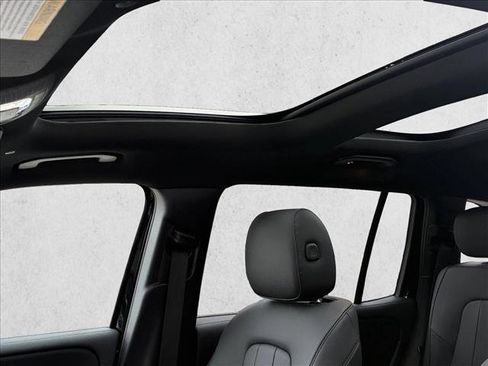 Certified 2026 Mercedes-Benz GLB 250 4MATIC image 22