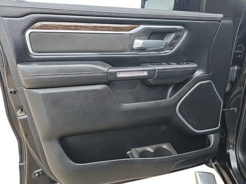 Used 2019 RAM 1500 Laramie AWD/4WD image 12