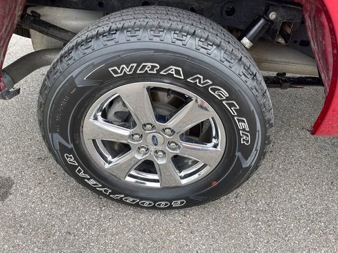 Used 2019 Ford F150 XLT w/ Equipment Group 302A Luxury AWD/4WD image 40