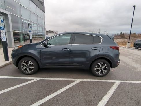 Used 2020 Kia Sportage LX image 9
