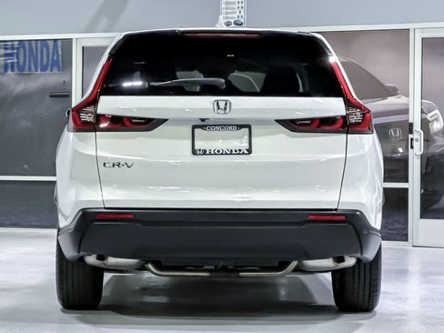 Used 2025 Honda CR-V EX image 10
