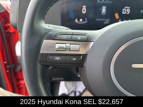 Used 2025 Hyundai Kona SEL image 32