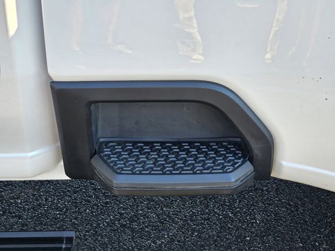 Used 2024 GMC Sierra 3500 Denali w/ Denali Reserve Package image 12