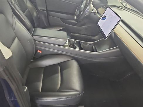 Used 2018 Tesla Model 3 Performance image 9