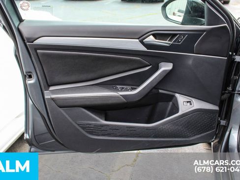 Used 2025 Volkswagen Jetta Sport FWD image 32