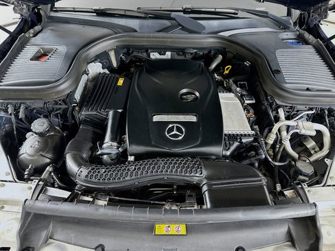 Certified 2019 Mercedes-Benz GLC 300 4MATIC image 31