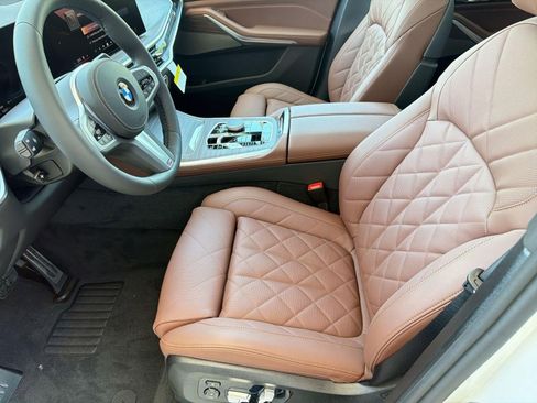 New 2026 BMW X5 xDrive40i w/ M Sport Package AWD/4WD image 5