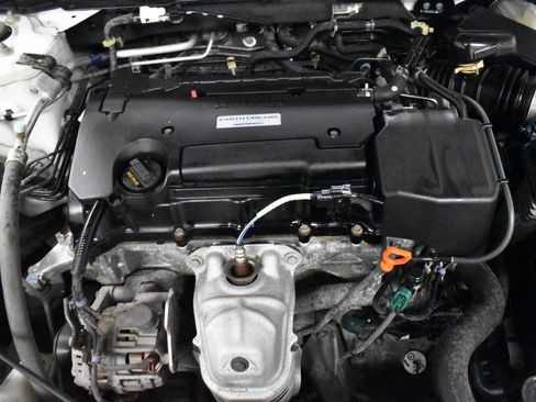 Used 2017 Honda Accord LX image 10