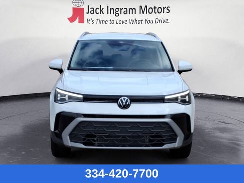 New 2025 Volkswagen Taos SE image 8