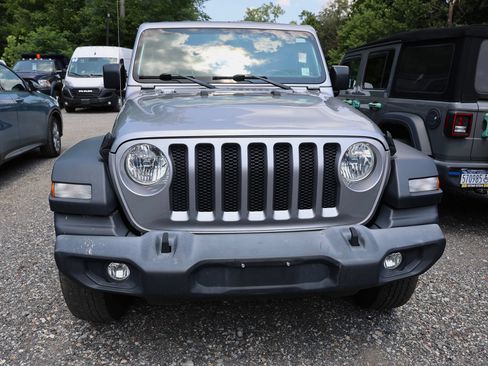 Used 2018 Jeep Wrangler Unlimited Sport S AWD/4WD image 2