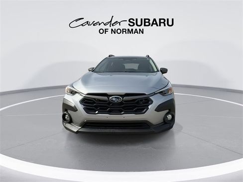 Used 2025 Subaru Crosstrek 2.0i Premium image 3