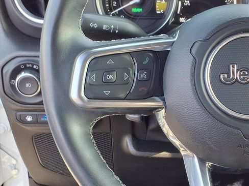 Used 2022 Jeep Wrangler Unlimited Sahara w/ Cold Weather Group image 17