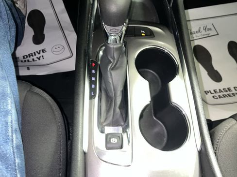 Used 2024 Chevrolet Malibu LT image 21