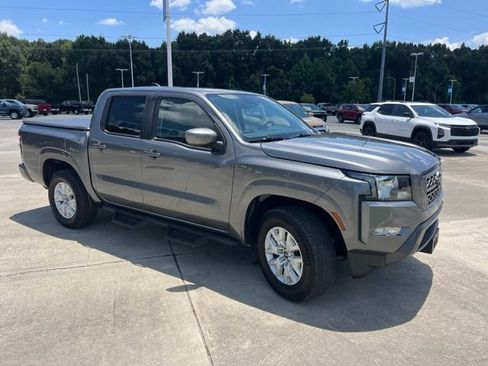 Used 2022 Nissan Frontier SV AWD/4WD image 10