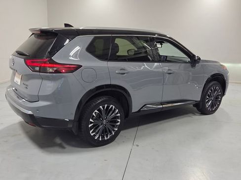 Used 2024 Nissan Rogue Platinum AWD/4WD image 12