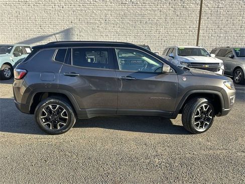 Used 2019 Jeep Compass Trailhawk w/ Leather Interior Group image 3