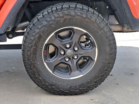 Used 2023 Jeep Gladiator Rubicon w/ LED Lighting Group AWD/4WD image 19