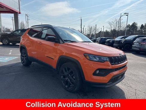 Used 2026 Jeep Compass Limited AWD/4WD image 9