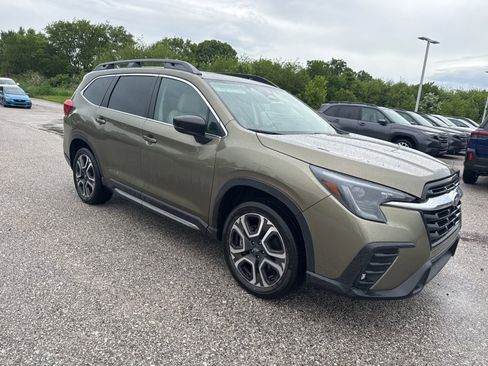 Certified 2025 Subaru Ascent Limited AWD/4WD image 9