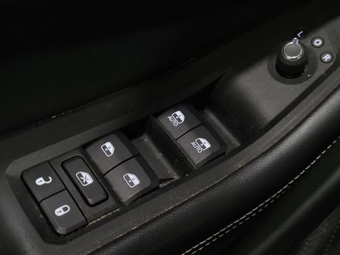 Used 2023 Jeep Grand Cherokee Limited image 27