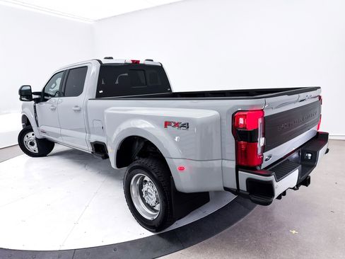 Used 2025 Ford F450 Platinum w/ FX4 Off-Road Package AWD/4WD image 18