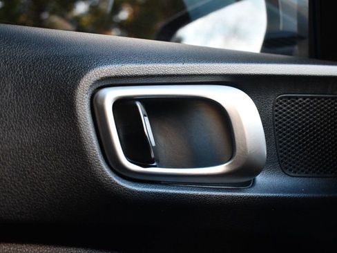 Used 2022 Hyundai Venue SEL w/ Cargo Package image 14