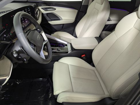 Certified 2025 Audi Q5 Premium Plus w/ Premium Plus image 28