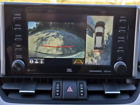 Used 2021 Toyota RAV4 Limited image 14