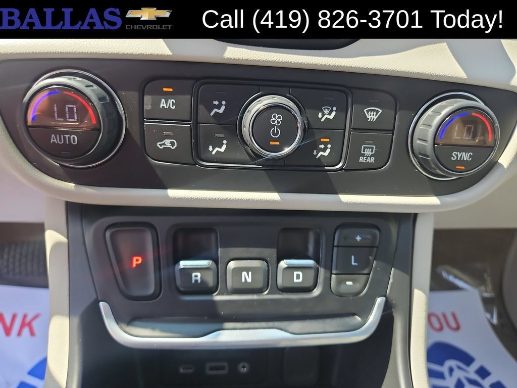 Used 2019 GMC Terrain Denali w/ GMC Pro Grade Package AWD/4WD image 17