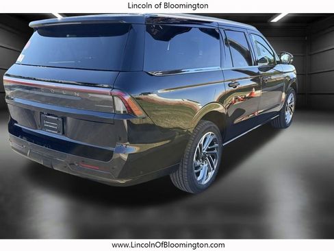 New 2025 Lincoln Navigator L Reserve image 6