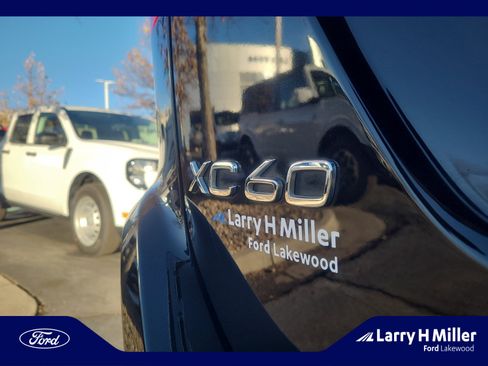 Used 2017 Volvo XC60 T5 Dynamic w/ Preferred Option Package image 24