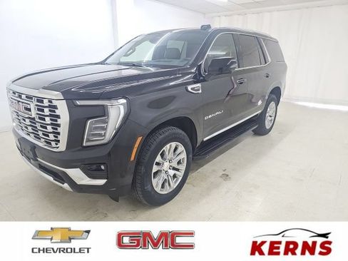 Used 2025 GMC Yukon Denali AWD/4WD image 1