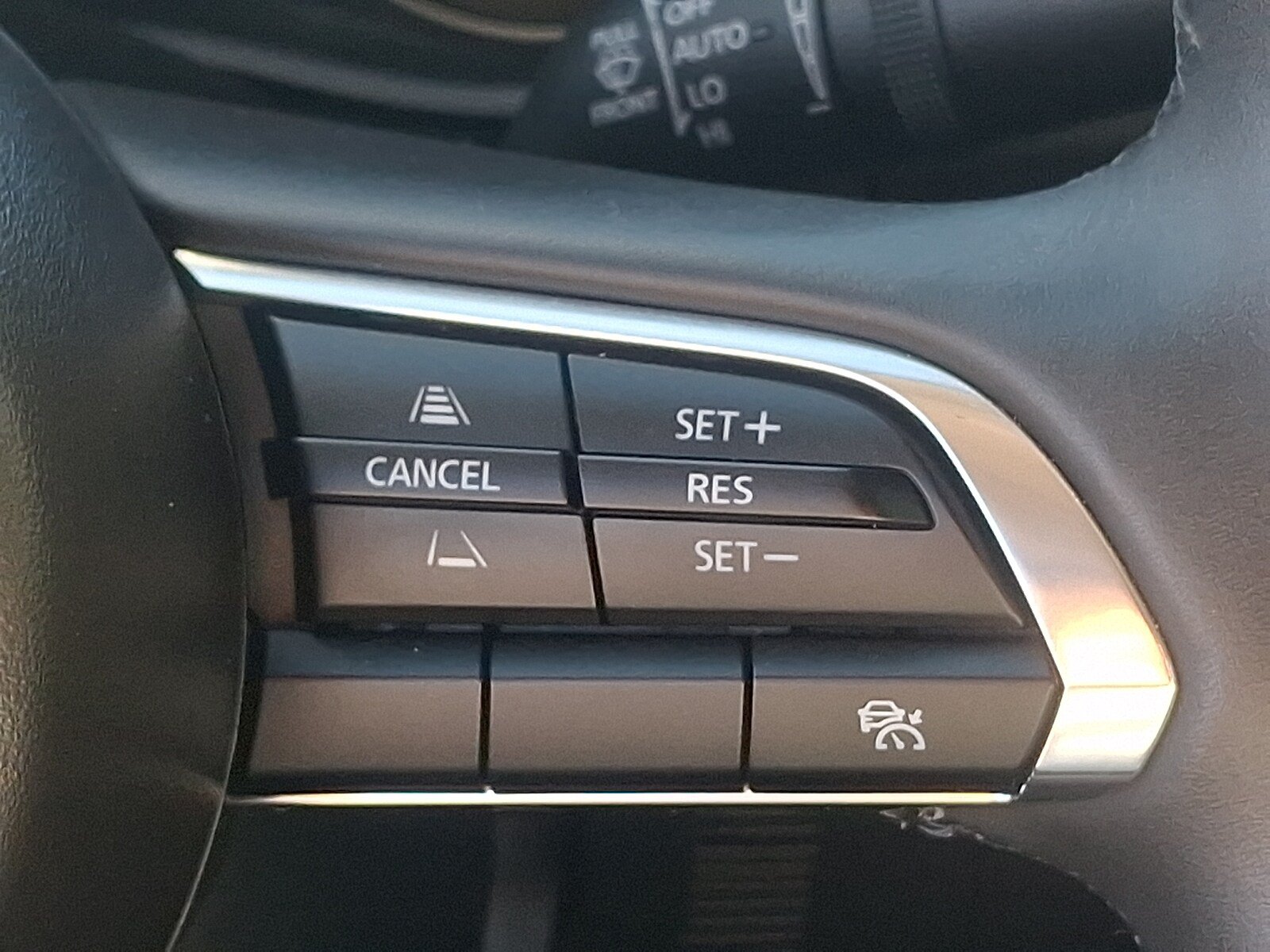 Used 2024 MAZDA MAZDA3 s FWD image 22
