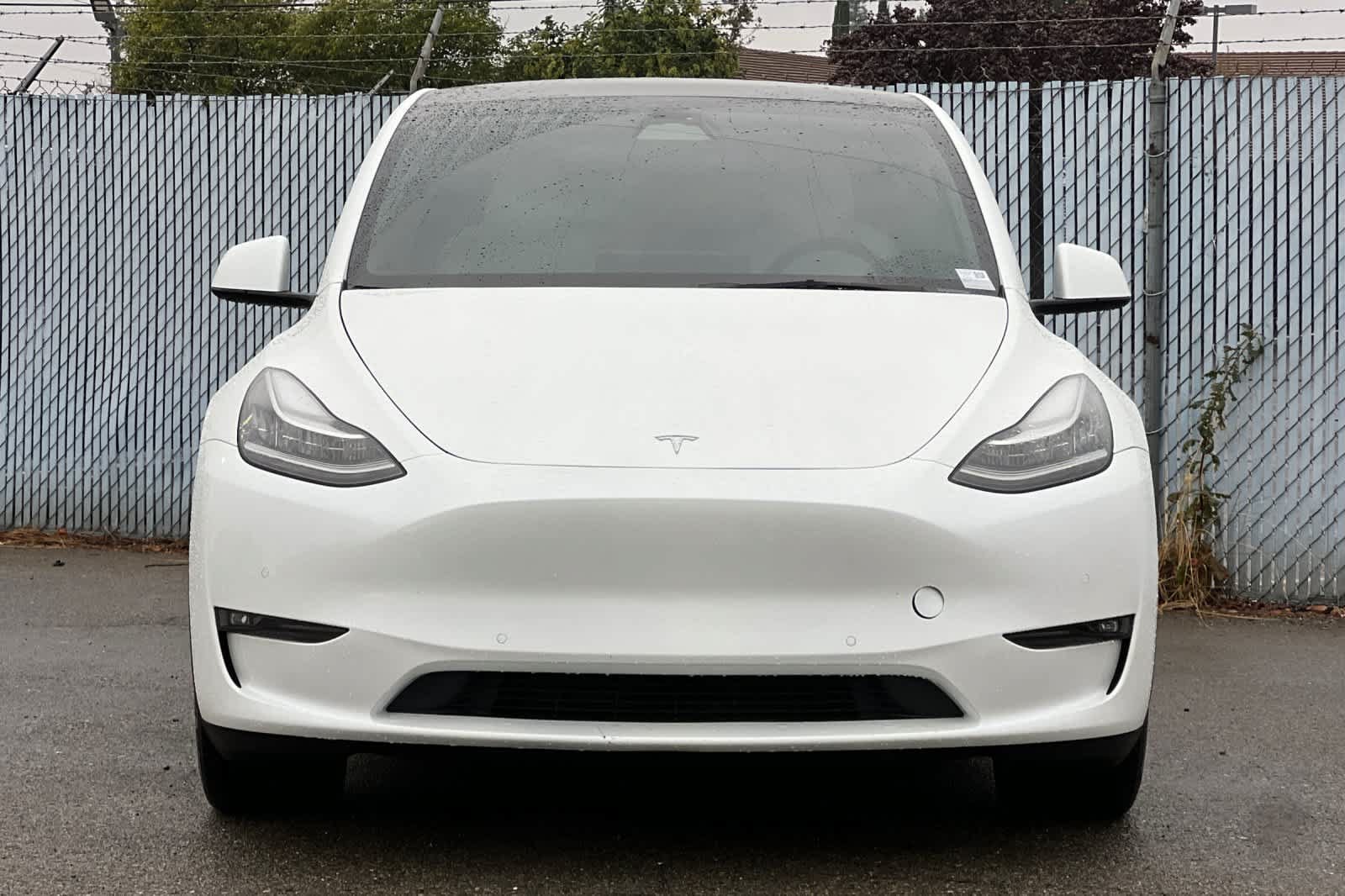 Used 2022 Tesla Model Y Long Range AWD/4WD image 8