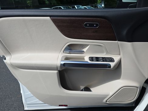 Certified 2022 Mercedes-Benz GLB 250 4MATIC image 26