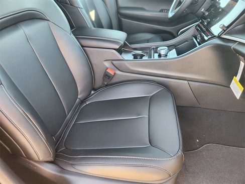 New 2026 Jeep Grand Cherokee Limited w/ Limited Altitude Package image 10