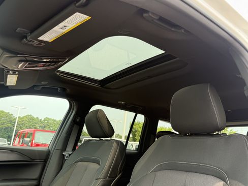 New 2026 Jeep Grand Cherokee Laredo X RWD image 28