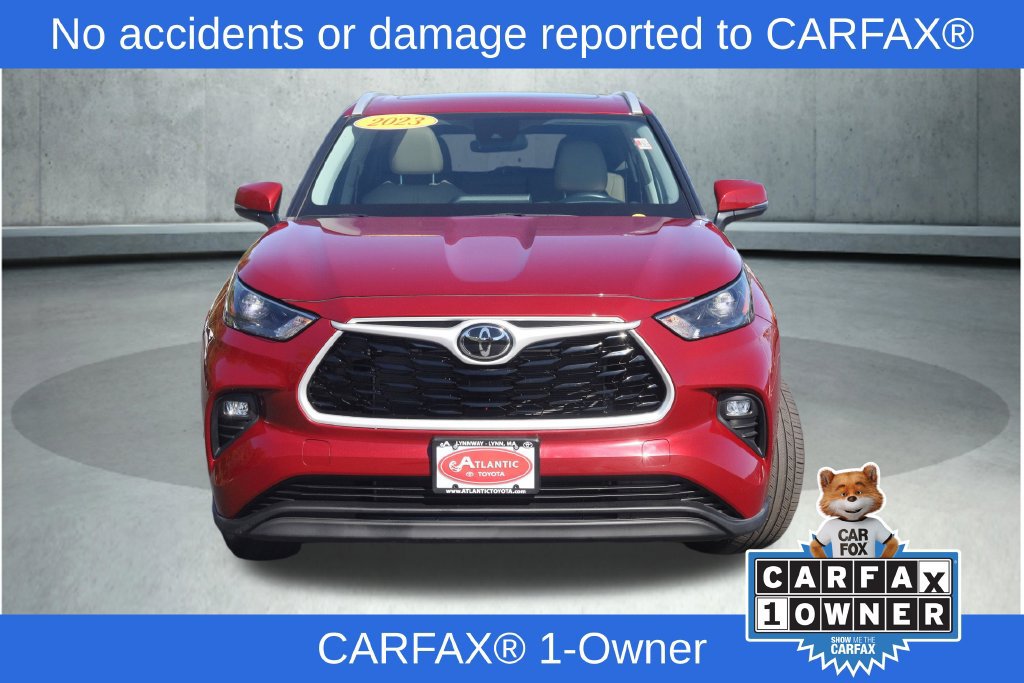 Used 2023 Toyota Highlander XLE AWD/4WD image 2