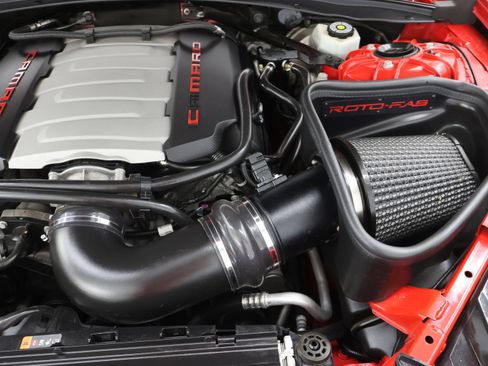 Used 2017 Chevrolet Camaro SS RWD image 16
