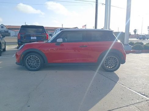 Used 2025 MINI Cooper S FWD image 8
