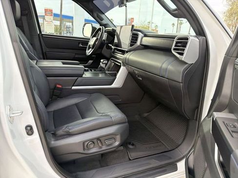 Used 2024 Toyota Tundra Platinum AWD/4WD image 28