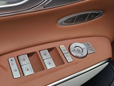 New 2026 Genesis GV70 2.5T Advanced image 32