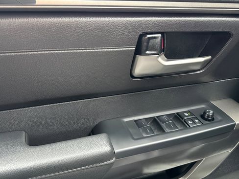 New 2026 Toyota Tundra SR image 10