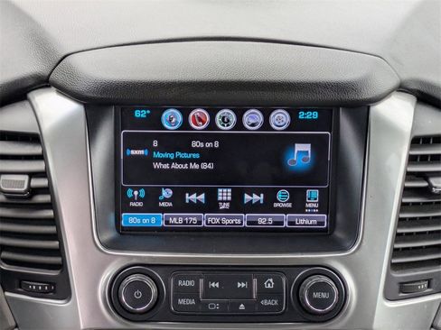 Used 2017 Chevrolet Suburban LT image 19