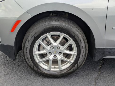 Used 2024 Chevrolet Equinox LT AWD/4WD image 11