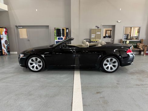 Used 2004 BMW 645Ci Convertible RWD image 12